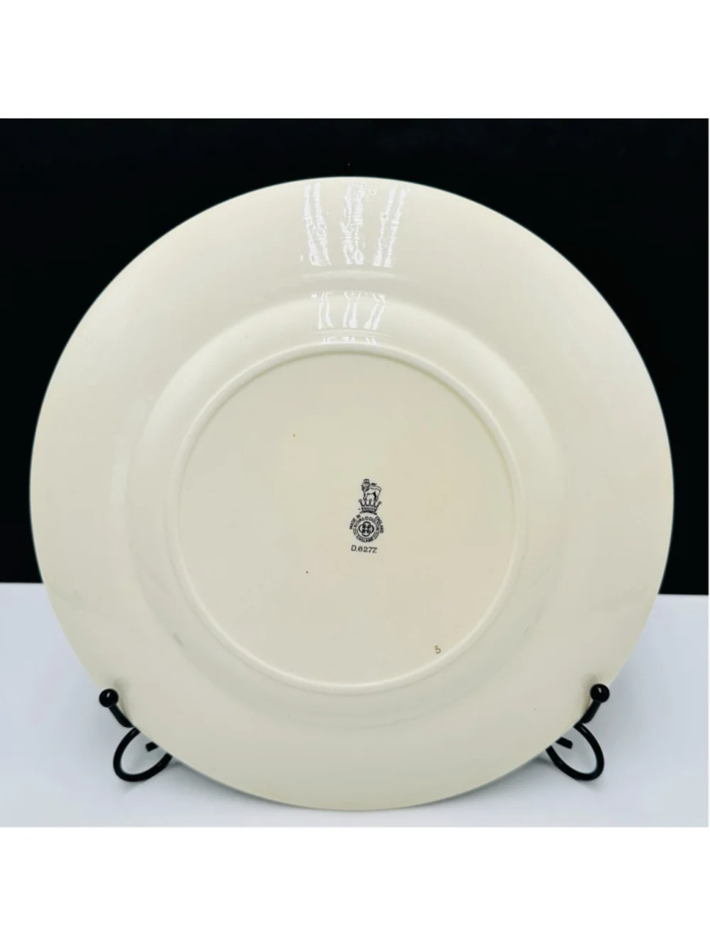 Vintage Royal Doulton The Jester 10.5" Collector's Plate England - Picture 6 of 12